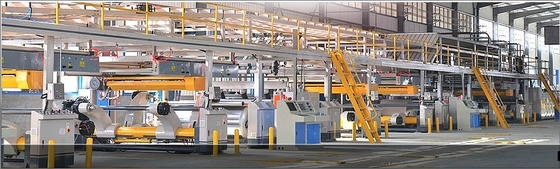 cadena de producción acanalada del tablero de papel de la capa de alta velocidad del equipo de la prensa de 380V 415V pre