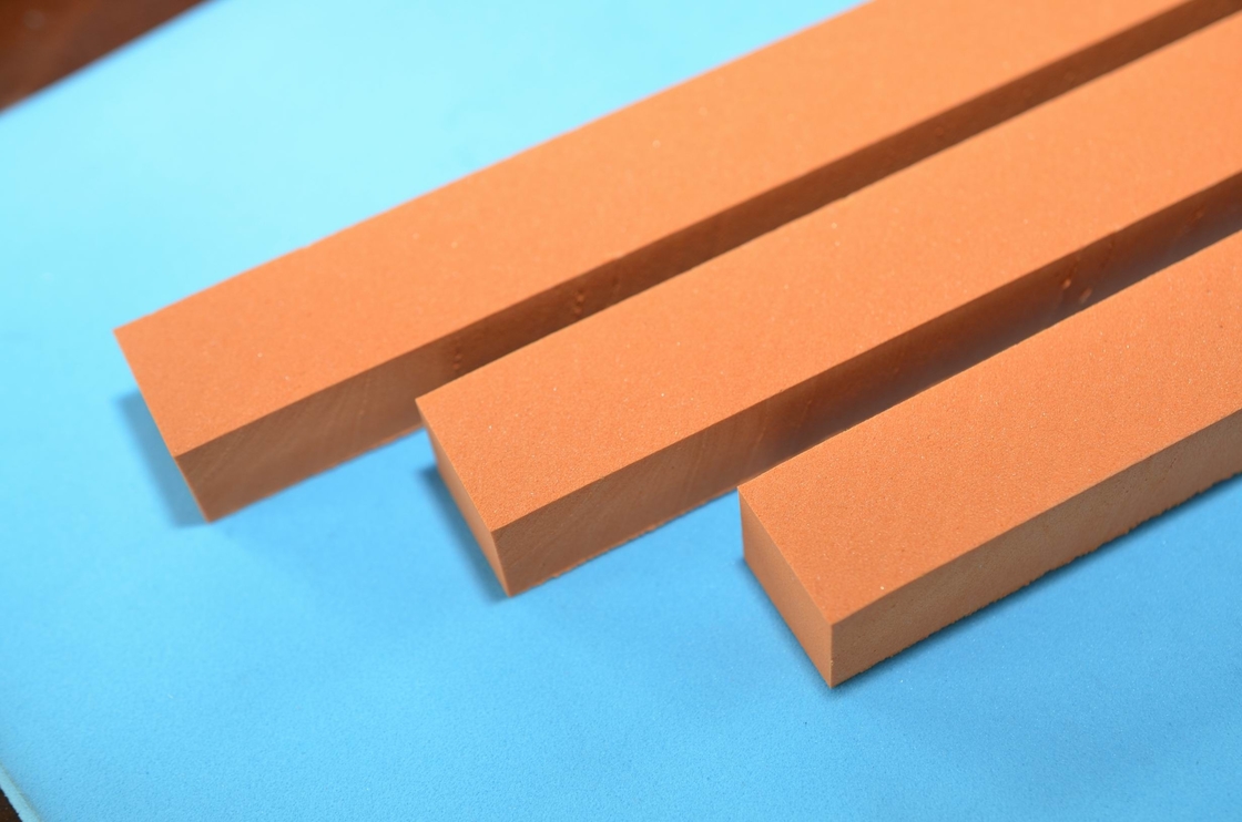 Esponja de goma de la eyección para el caucho denso de la onda del dieboard rotatorio, caucho rectangular que ranura el caucho