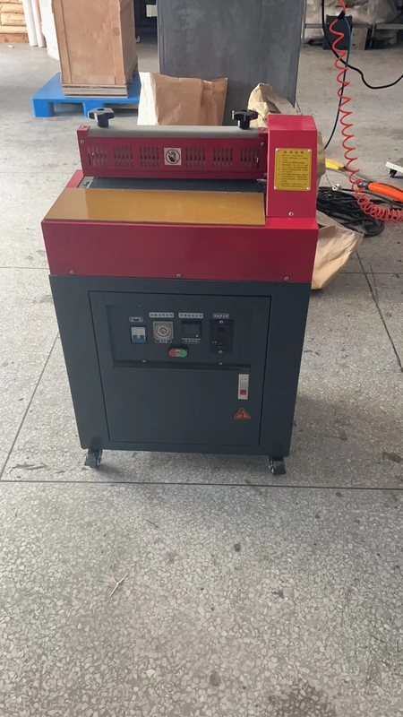Máquina de pegamento de fusión en caliente para la fabricación de zapatos para pegar papel de pared de recubrimiento de laminado de recubrimiento laminador de fusión en caliente