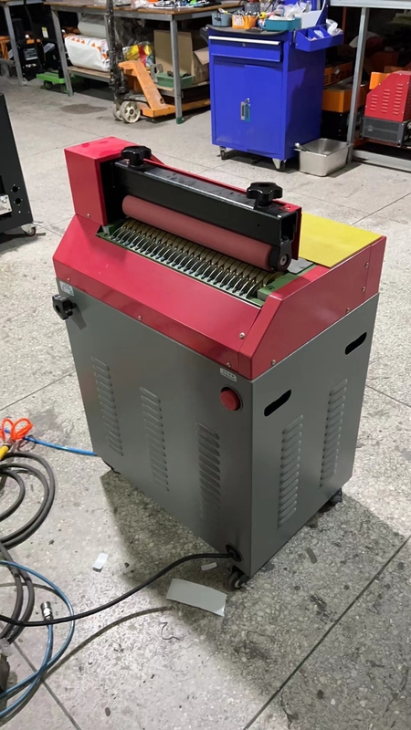 Máquina de aplicación de adhesivo laminado de fusión en caliente para el embalaje de cajas de calzado y artículos de cuero
